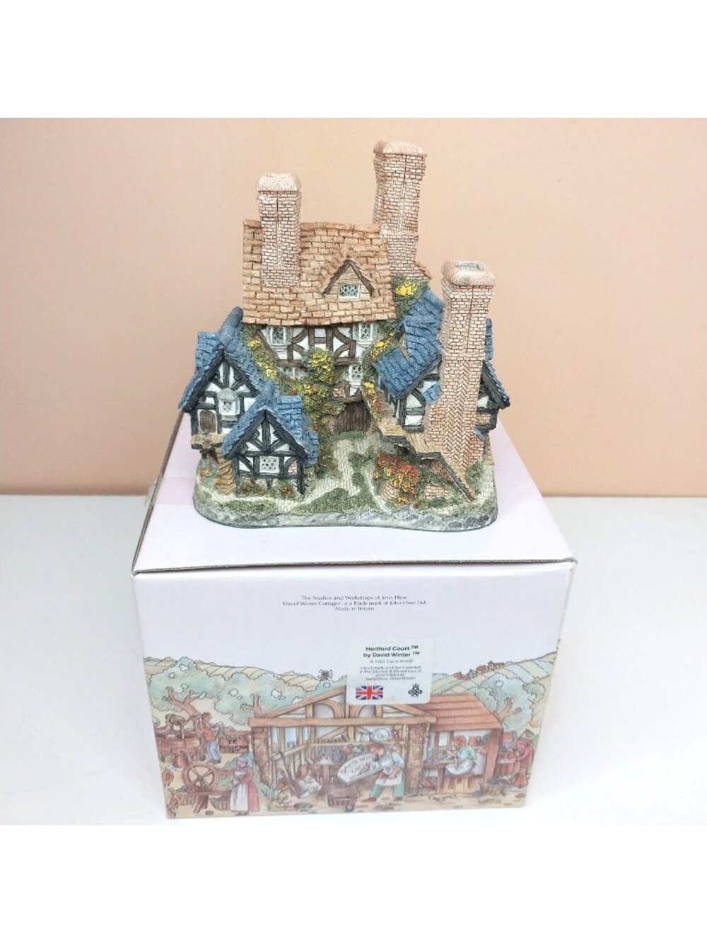 David Winter Cottages Hertford Court With Original Box Made In Britain